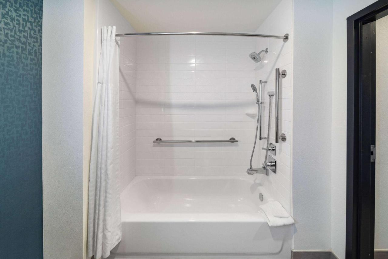 La Quinta Inn & Suites By Wyndham Texas City I 45 Екстериор снимка