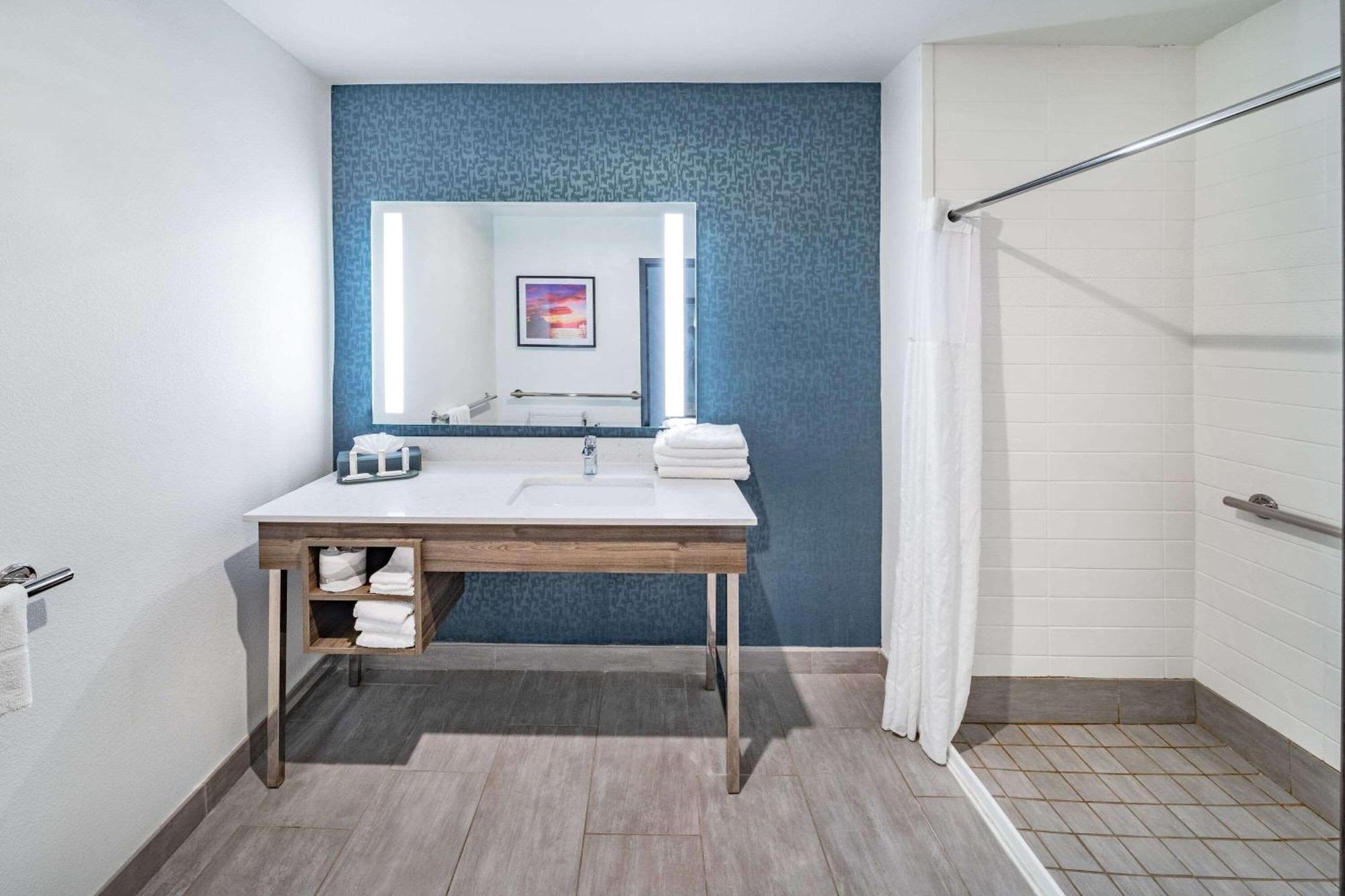 La Quinta Inn & Suites By Wyndham Texas City I 45 Екстериор снимка